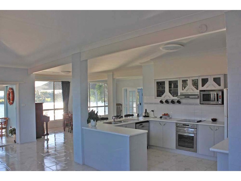 13 Osprey Drive, Yamba NSW 2464