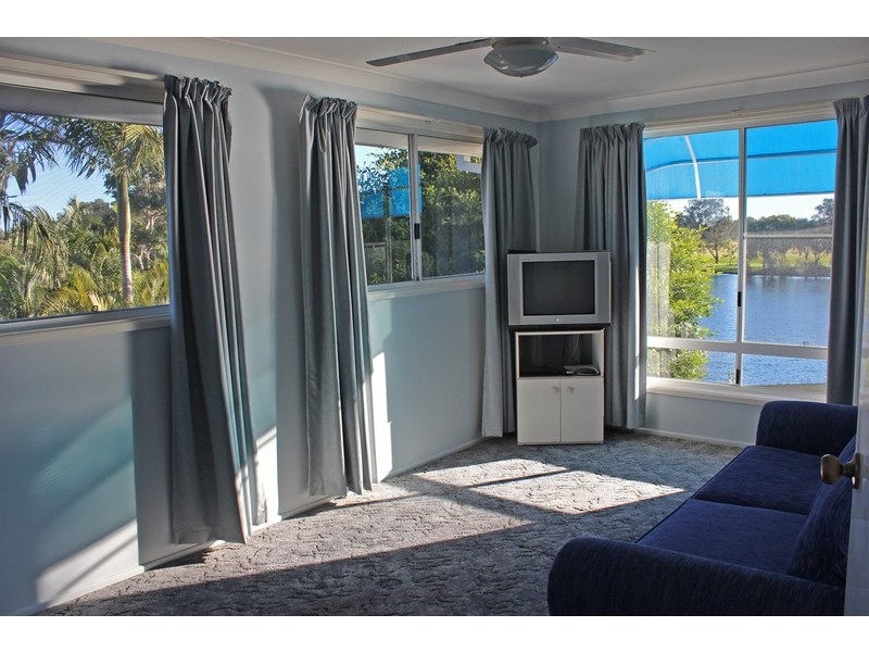 13 Osprey Drive, Yamba NSW 2464