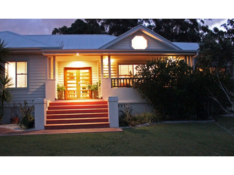 9 Whispering Pines Place, Gulmarrad NSW 2463