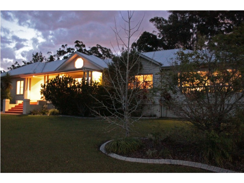 9 Whispering Pines Place, Gulmarrad NSW 2463