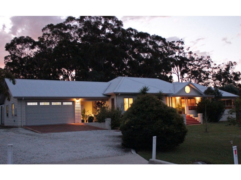 9 Whispering Pines Place, Gulmarrad NSW 2463