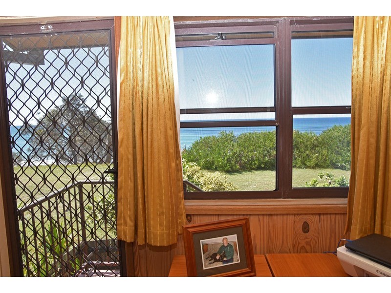 43 Ocean Road, Brooms Head NSW 2463