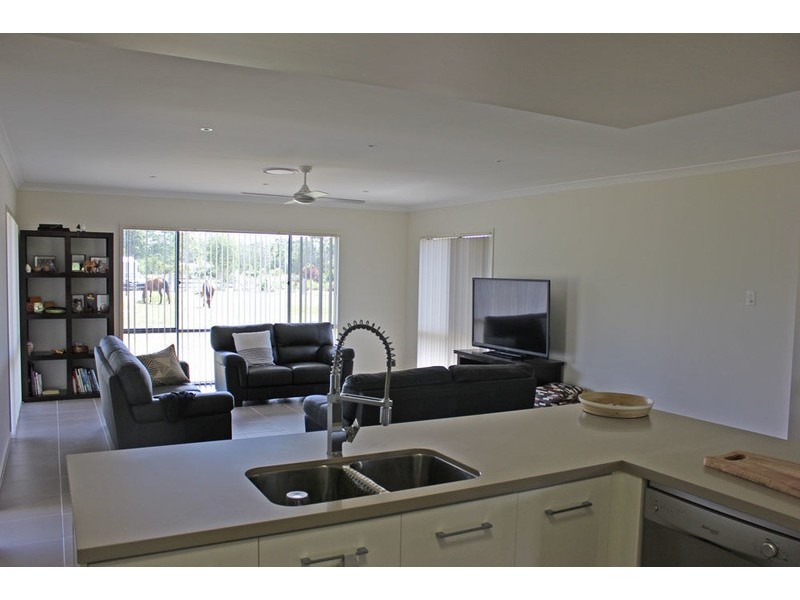 14 Parklands Drive, Gulmarrad NSW 2463