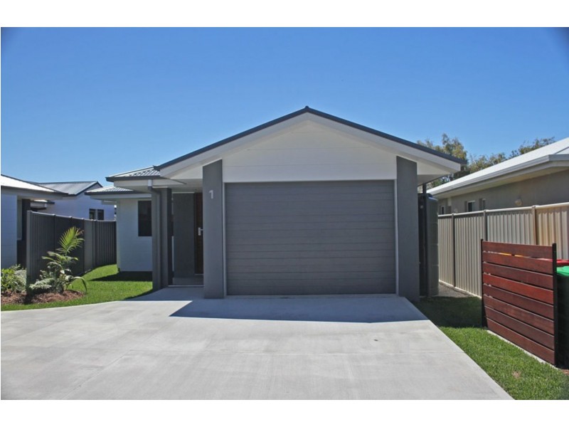 1/5 Bessy Close, Yamba NSW 2464