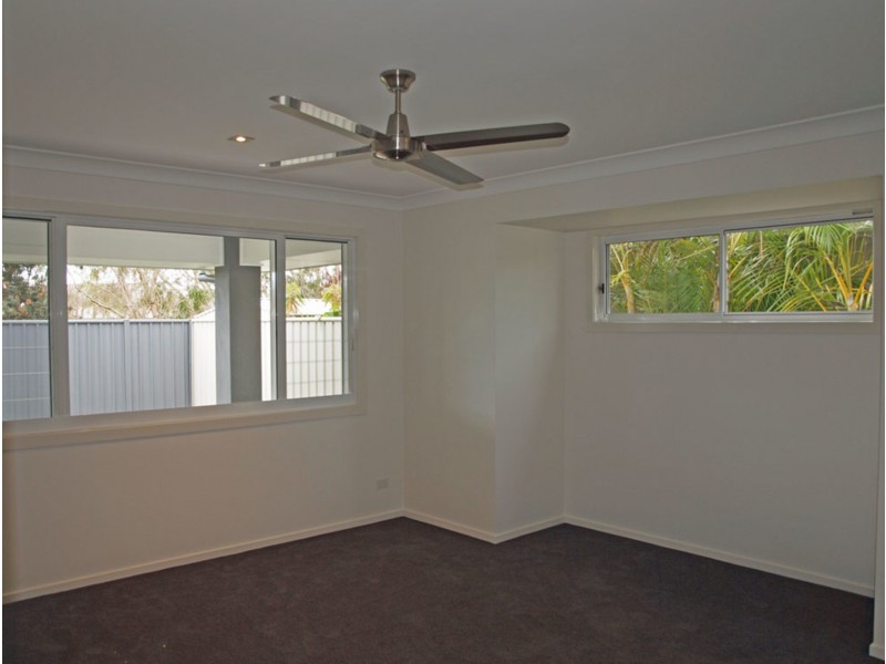 1/5 Bessy Close, Yamba NSW 2464