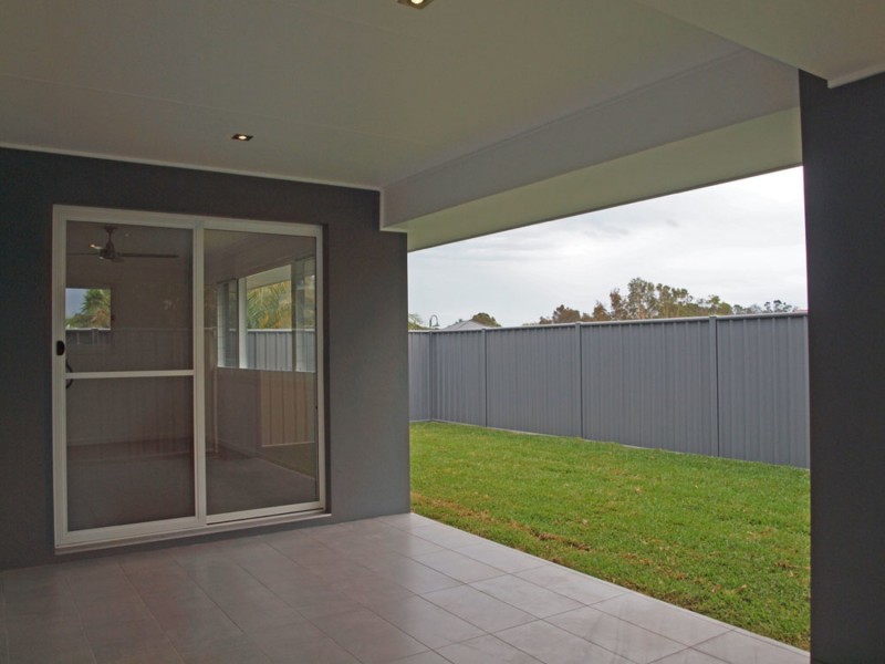 1/5 Bessy Close, Yamba NSW 2464