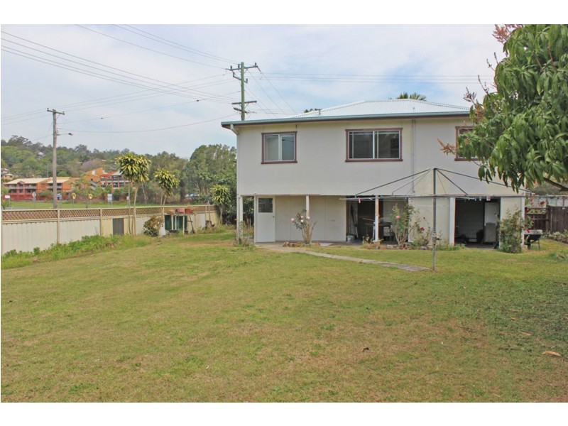 5 Central Avenue, Maclean NSW 2463