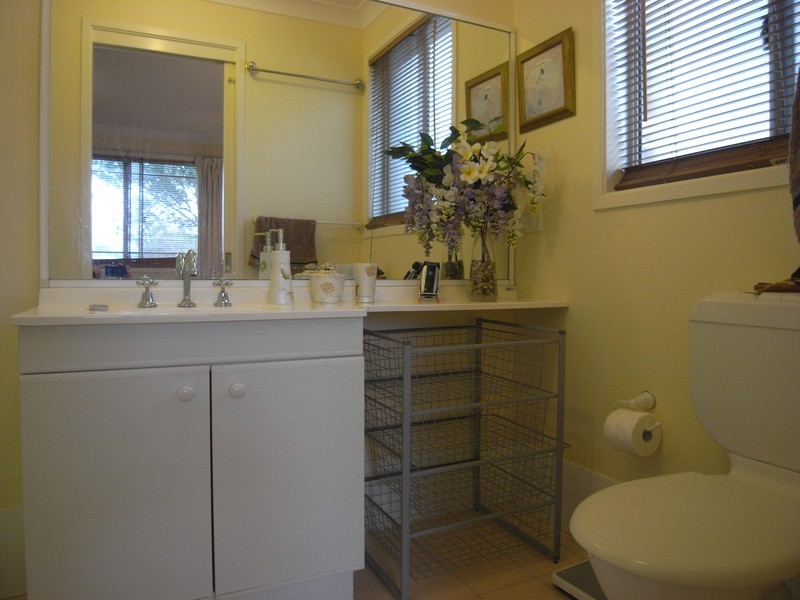 32A Playfair Road, North Curl Curl NSW 2099