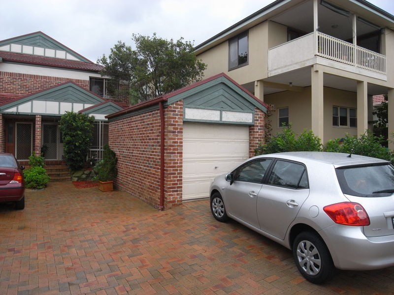 32A Playfair Road, North Curl Curl NSW 2099