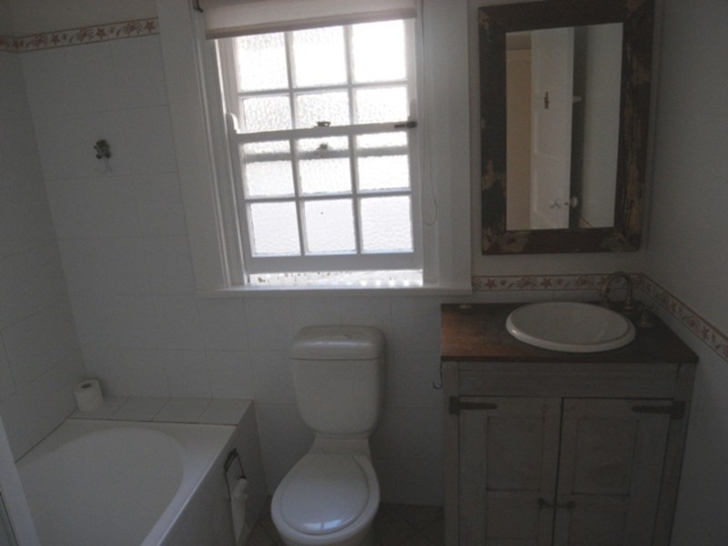 2/17 The Crescent, Manly NSW 2095