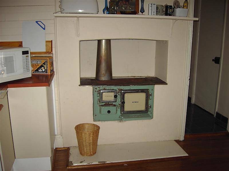 18 High Street, East Maitland NSW 2323