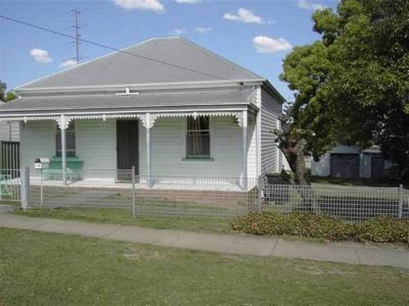 18 High Street, East Maitland NSW 2323