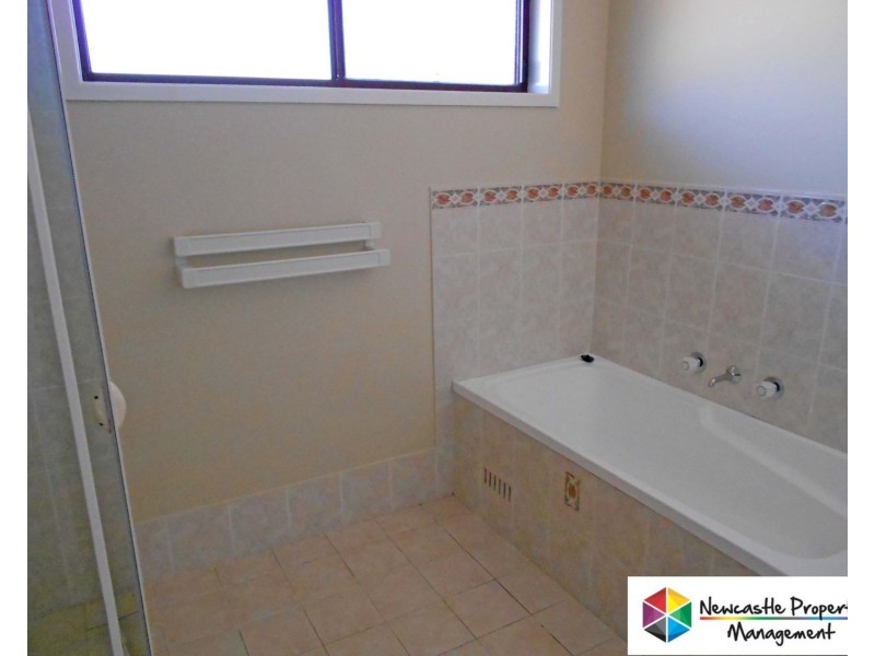 4 Jaeger Court, Cameron Park NSW 2285