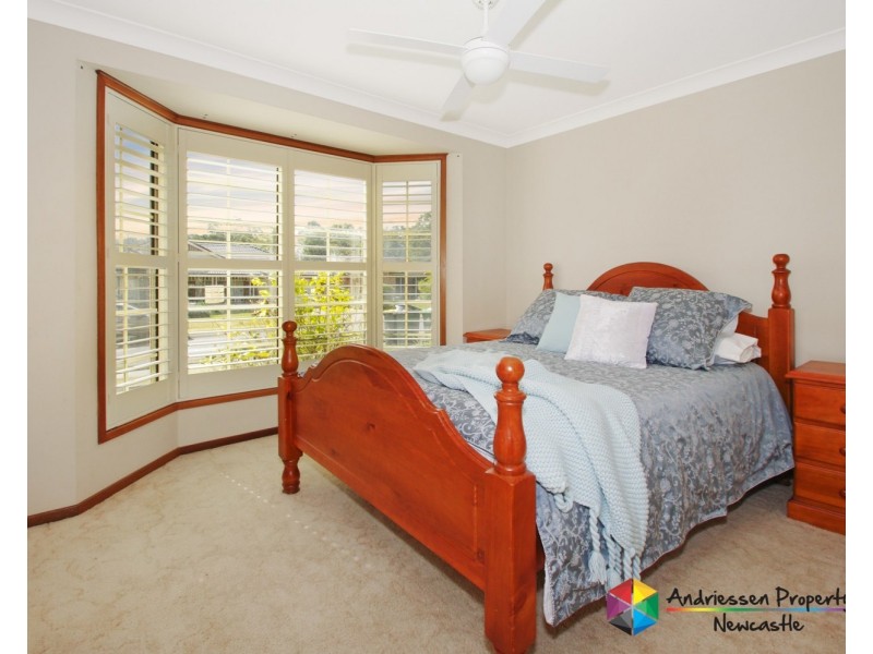 25 New York Avenue, Warners Bay NSW 2282