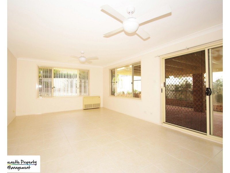 28 Flamingo Drive, Cameron Park NSW 2285