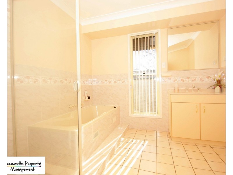 28 Flamingo Drive, Cameron Park NSW 2285