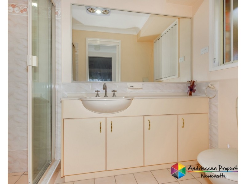 28 Flamingo Drive, Cameron Park NSW 2285