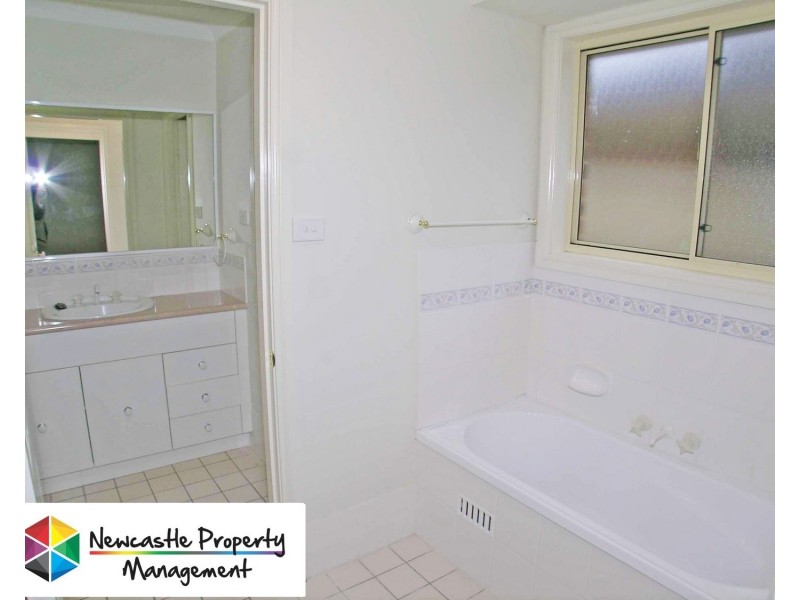 2 Sandpiper Court, Cameron Park NSW 2285
