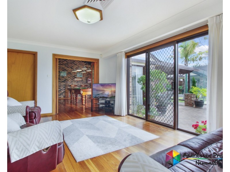 16 Blaxland Road, Macquarie Hills NSW 2285