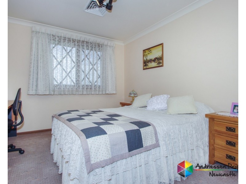 16 Blaxland Road, Macquarie Hills NSW 2285