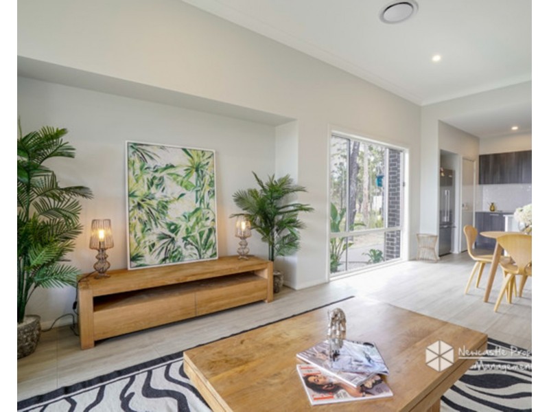 11 Bowline Street, Teralba NSW 2284