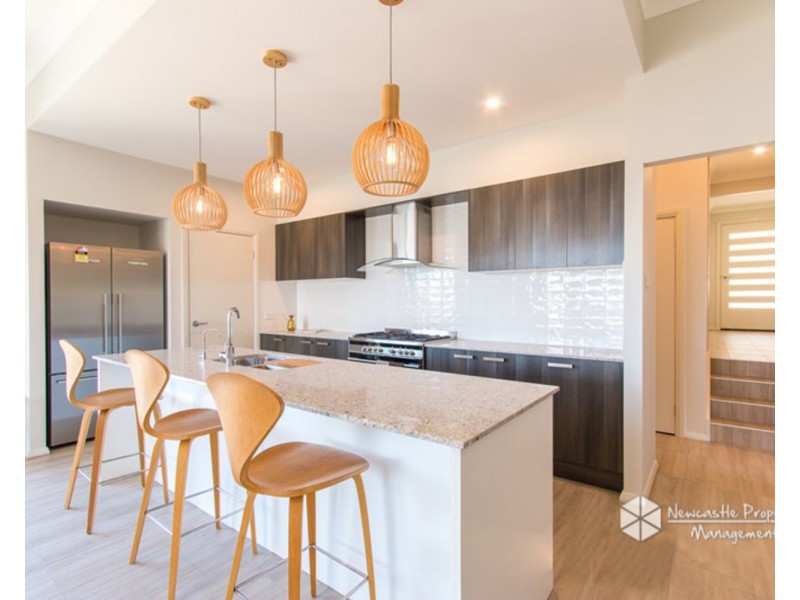 11 Bowline Street, Teralba NSW 2284