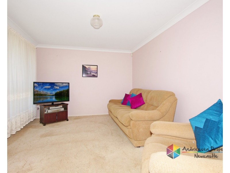 2 Grove Place, Cameron Park NSW 2285
