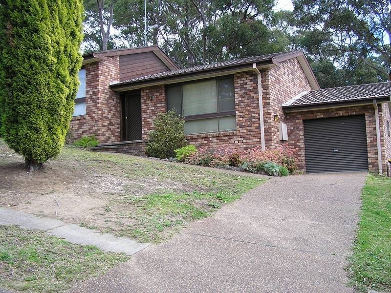 4 Lampeter Close, Mount Hutton NSW 2290