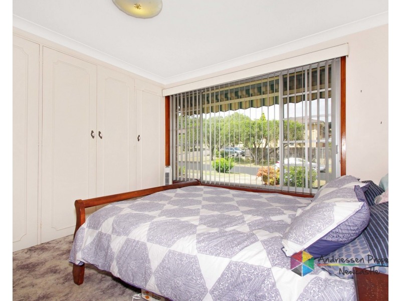 4 Dalvern Close, Adamstown Heights NSW 2289