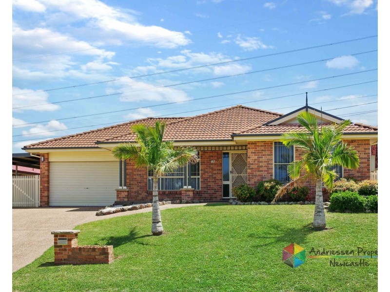 87 Hilldale Drive, Cameron Park NSW 2285