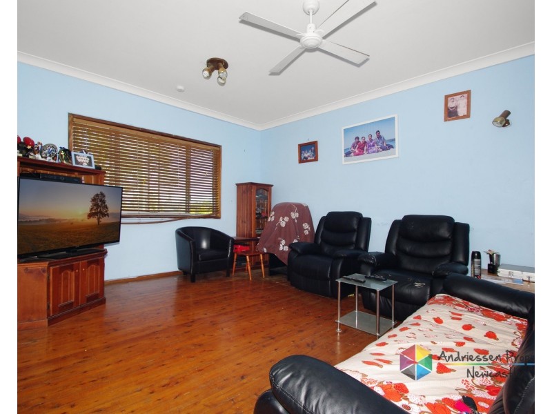 4 Roath Street, Cardiff NSW 2285