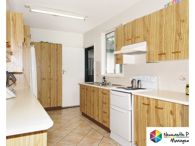 11 Clarence Street, Glendale NSW 2285