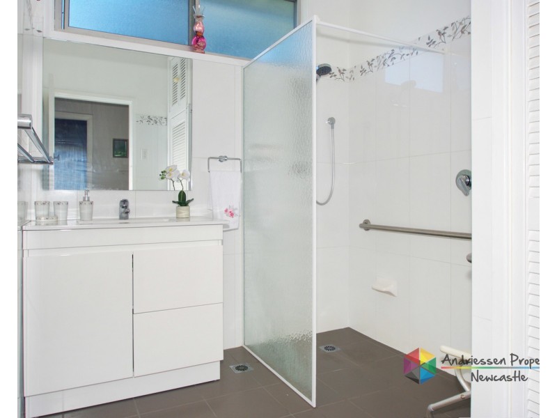 2 Harrisons Lane, Cardiff Heights NSW 2285