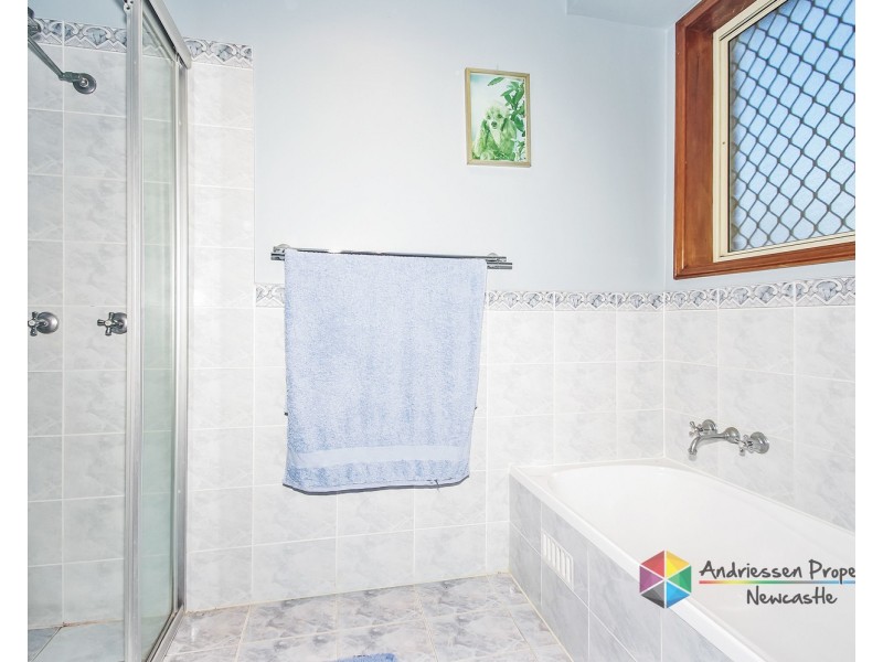 7  Outlook Close, Mount Hutton NSW 2290