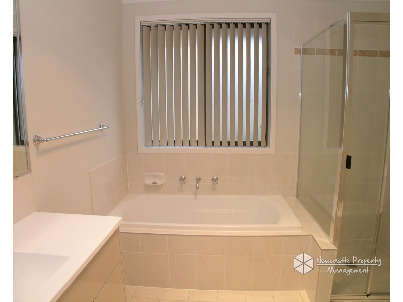 3 Macon Way, Cameron Park NSW 2285