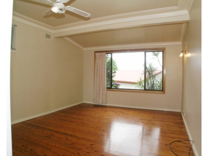 28 Greenwood Parade, Glendale NSW 2285