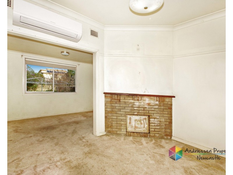 24 New Road, Warners Bay NSW 2282