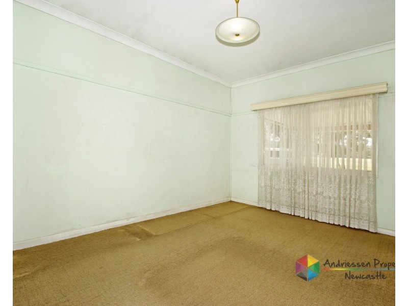 24 New Road, Warners Bay NSW 2282