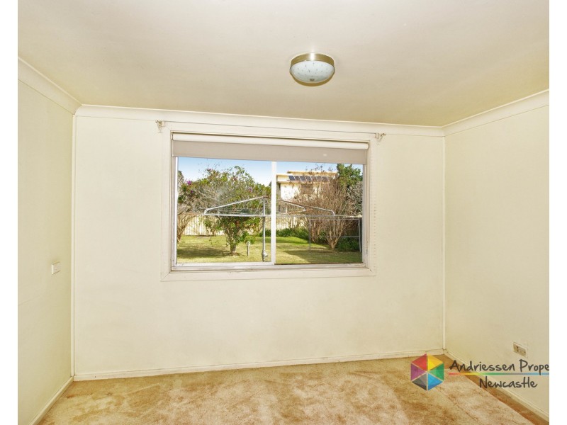 24 New Road, Warners Bay NSW 2282