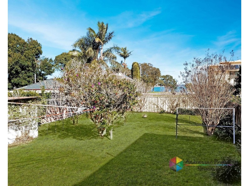 24 New Road, Warners Bay NSW 2282