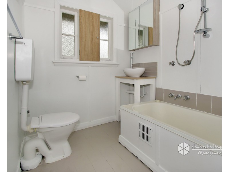 447 Main Road, Glendale NSW 2285