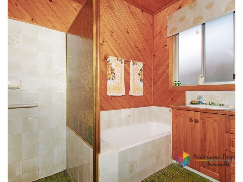 10 Beverley Crescent, New Lambton Heights NSW 2305