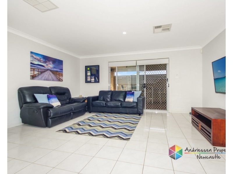 8 Eliza Place, Macquarie Hills NSW 2285