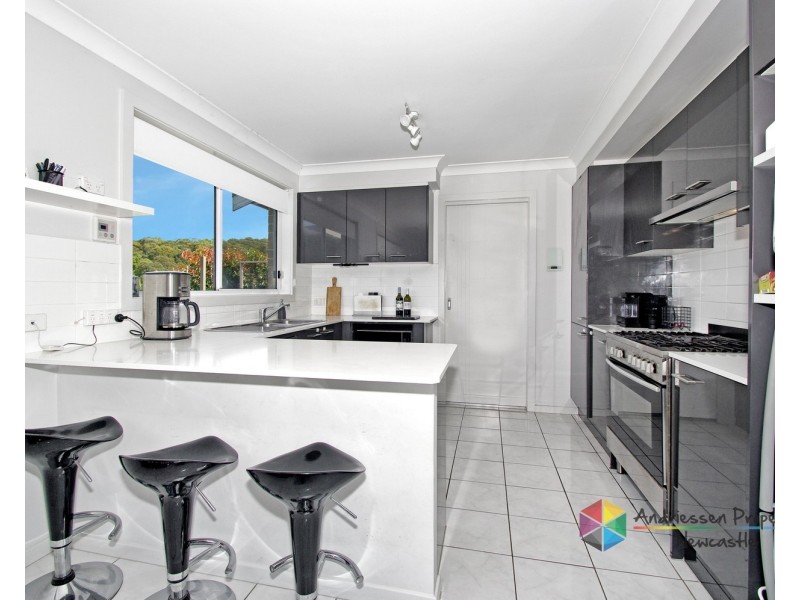 8 Eliza Place, Macquarie Hills NSW 2285