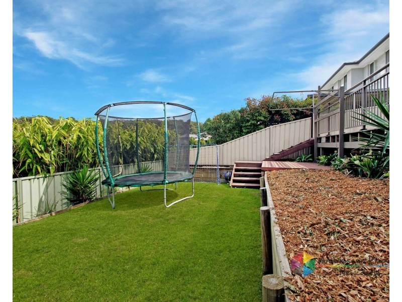 8 Eliza Place, Macquarie Hills NSW 2285