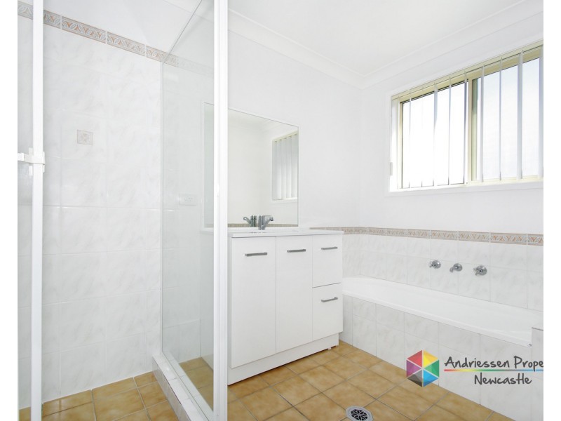 2  Toucan Close, Cameron Park NSW 2285