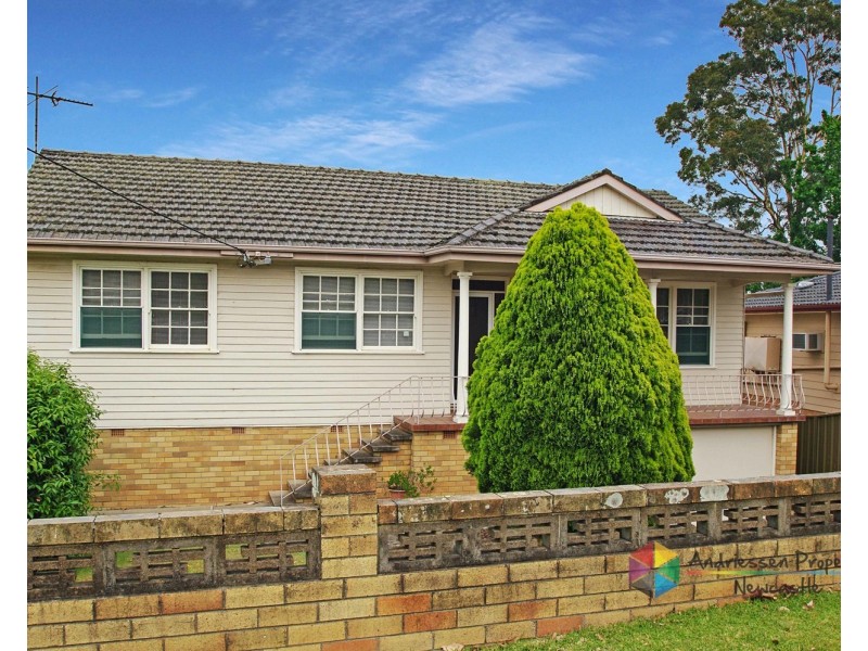 9 Gillian Crescent, Cardiff NSW 2285