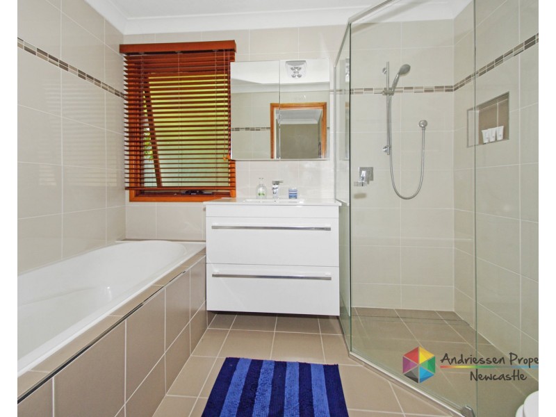 14 Seppelt Close, Eleebana NSW 2282