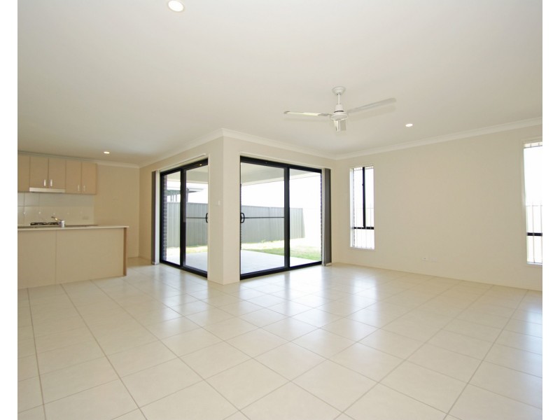 64 Seaside Boulevard, Fern Bay NSW 2295