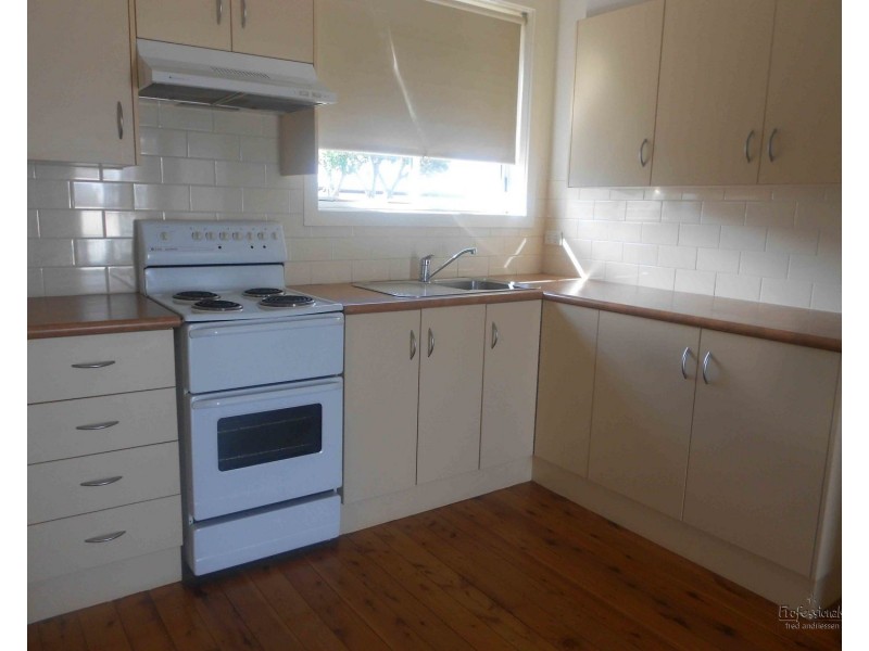 2/80 Macquarie Road, Cardiff NSW 2285